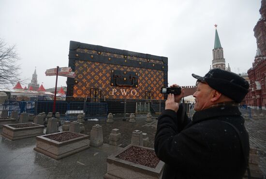 Louis Vuitton bag on Moscow's Red Square