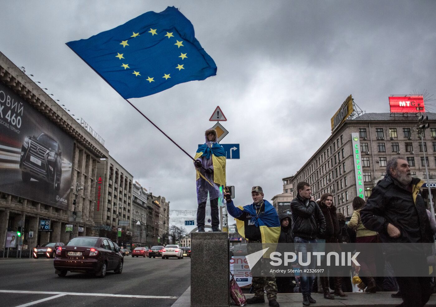 Riots in Ukraine after government refusal to join EU