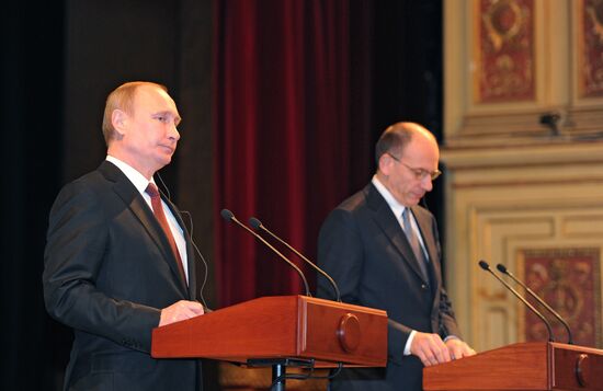 Vladimir Putin visits Italy