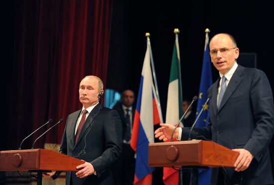 Vladimir Putin visits Italy