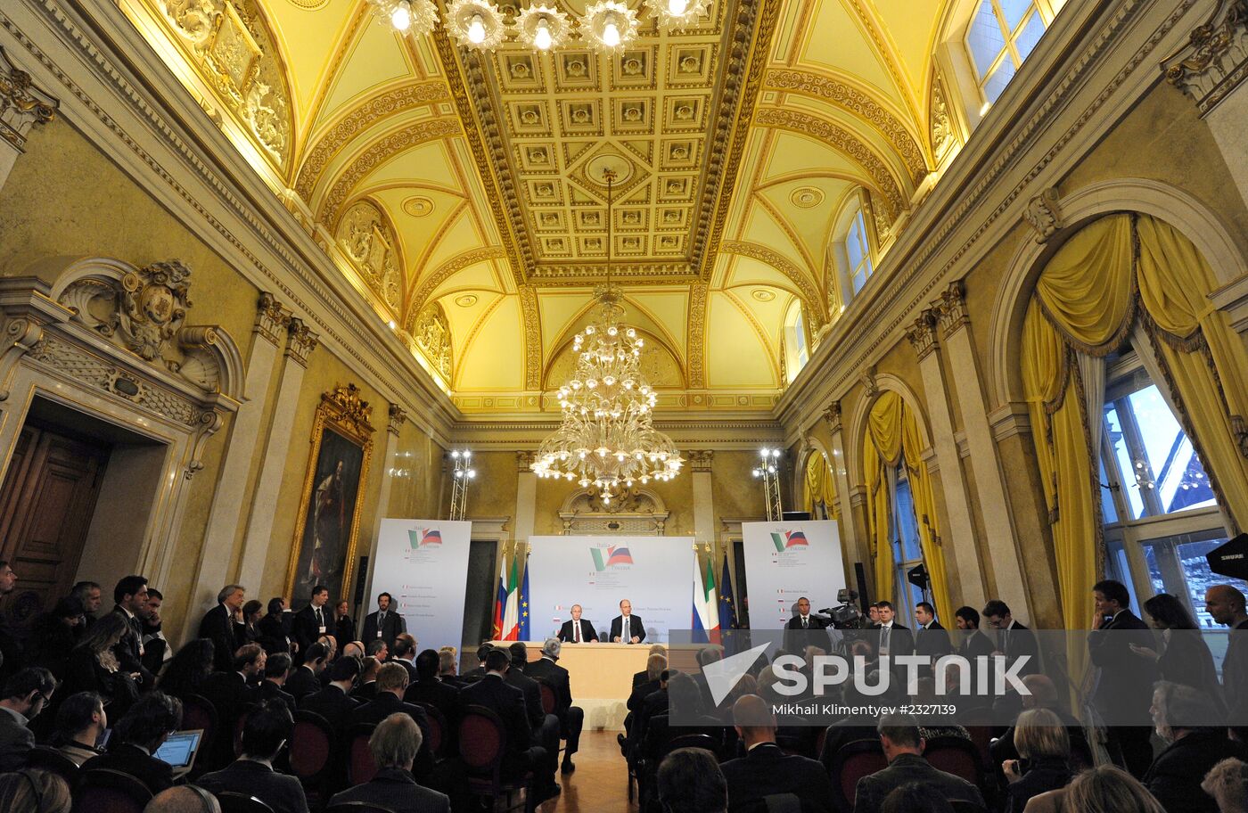 Vladimir Putin visits Italy