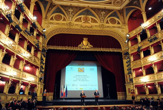 Vladimir Putin visits Italy
