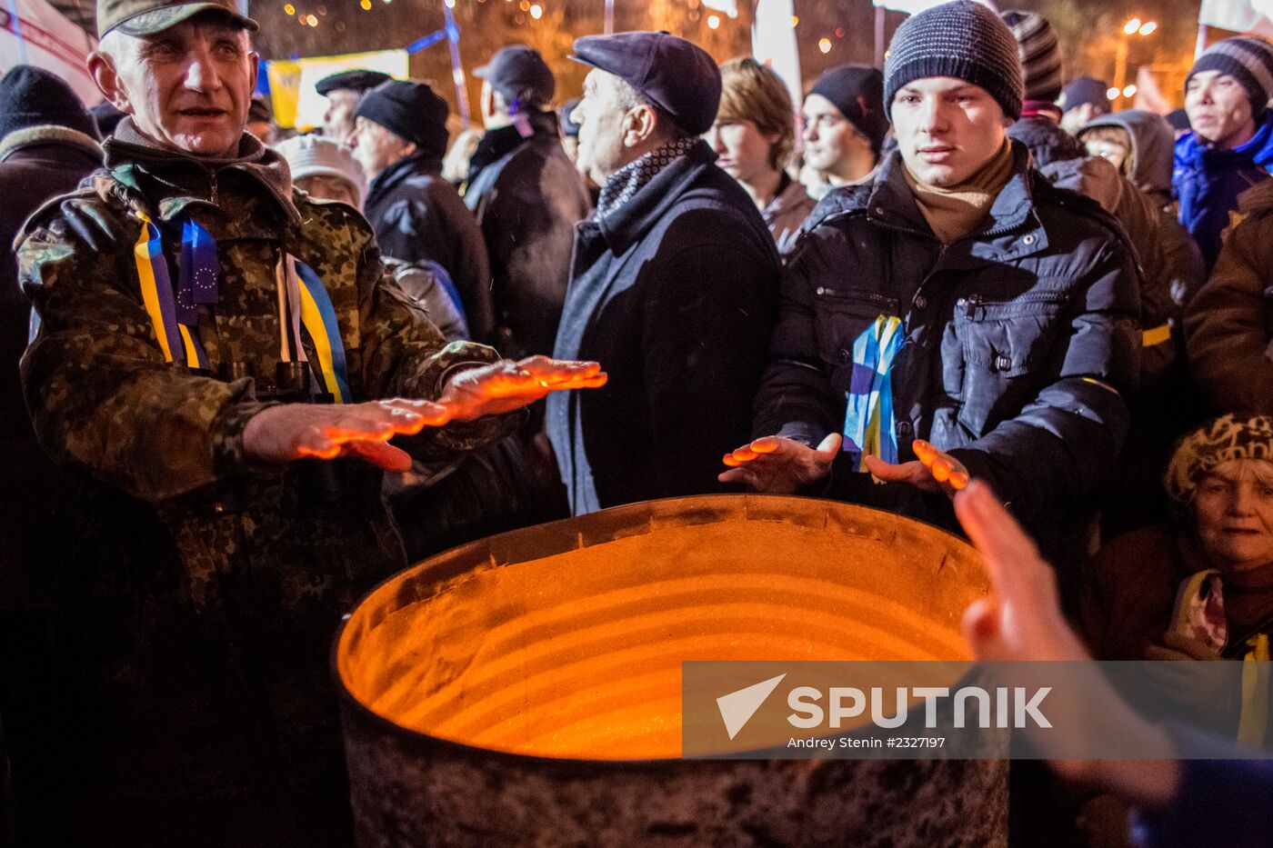 Riots in Ukraine after government refusal to join EU