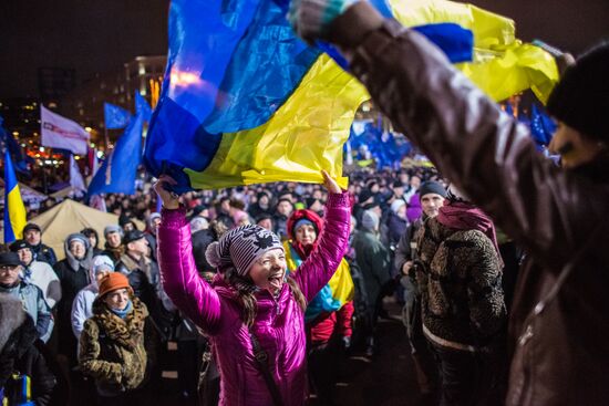 Riots in Ukraine after government refusal to join EU