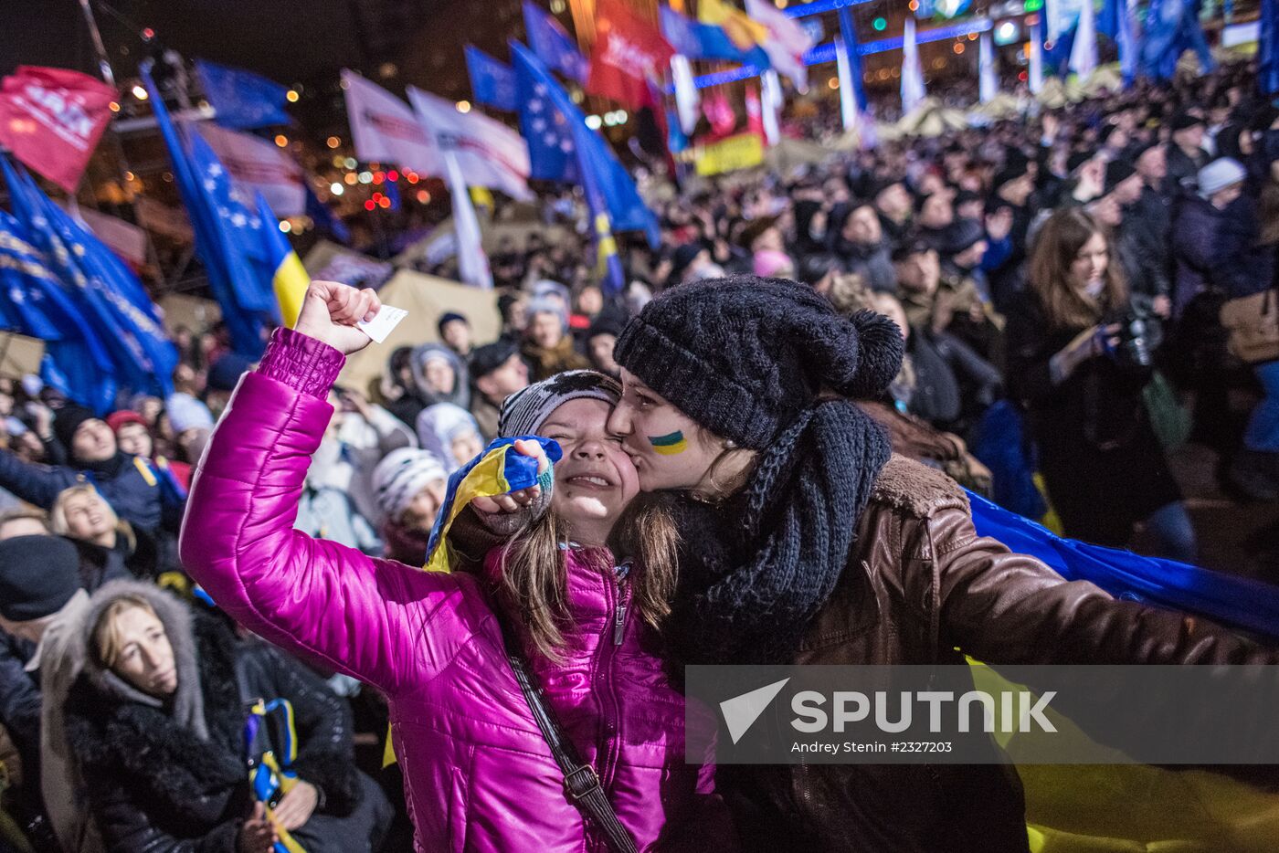 Riots in Ukraine after government refusal to join EU