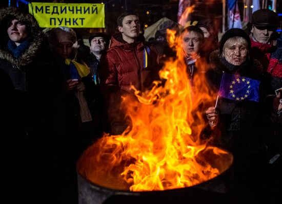 Riots in Ukraine after government refusal to join EU