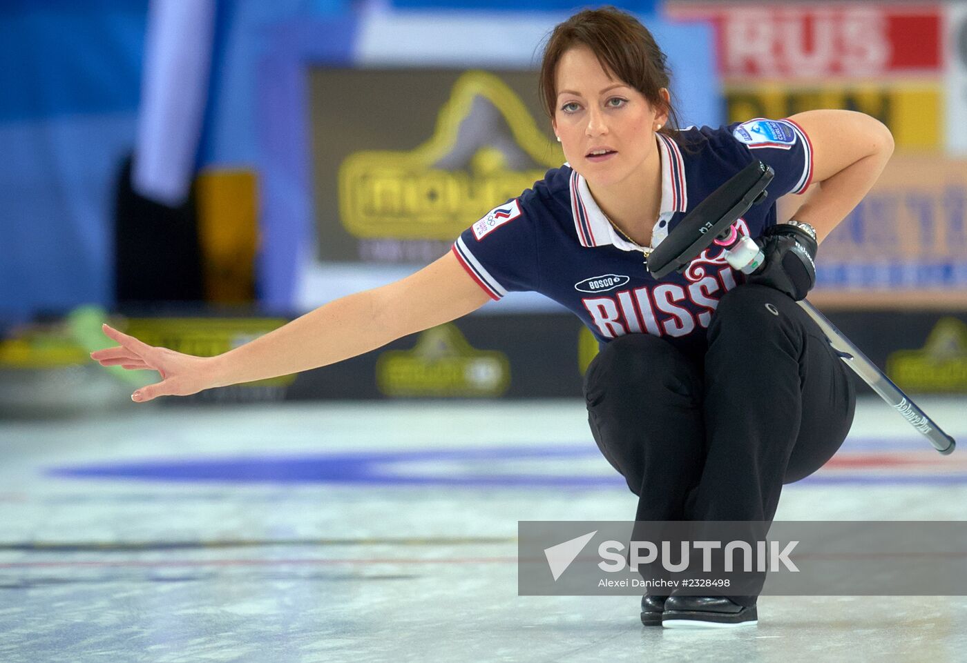2013 European Curling Championships. Day Six