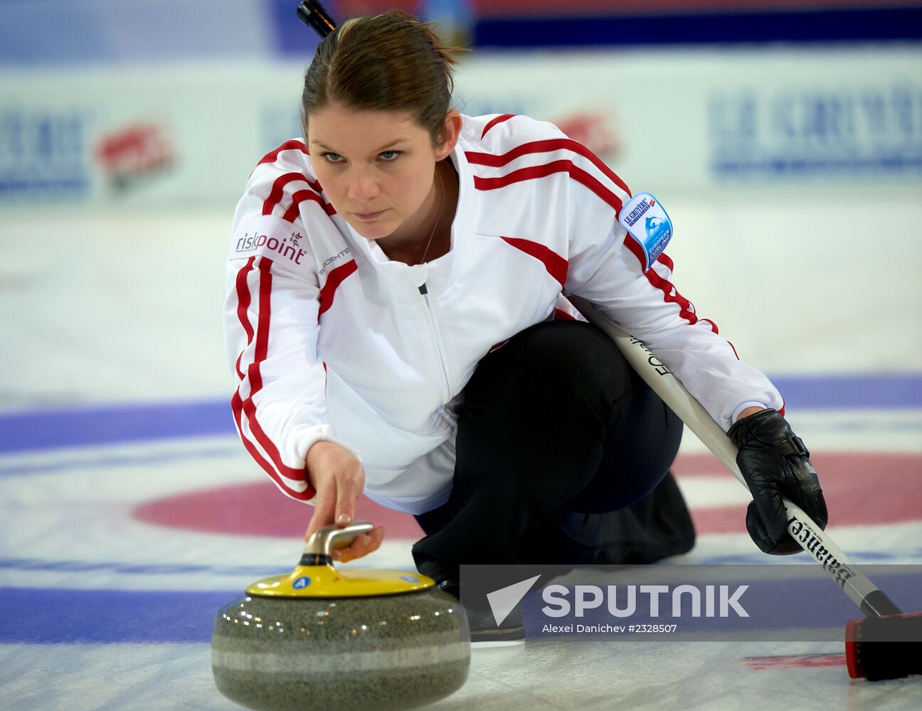 2013 European Curling Championships. Day Six