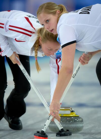 2013 European Curling Championships. Day Six