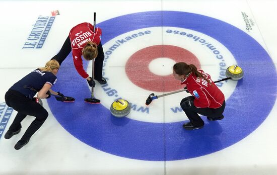 2013 European Curling Championships. Day Six