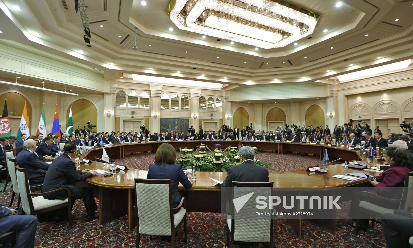Dmitry Medvedev visits Uzbekistan