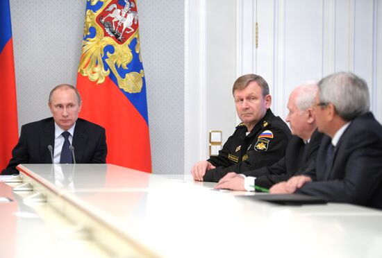 Vladimir Putin chairs meeting on long range precision weapons