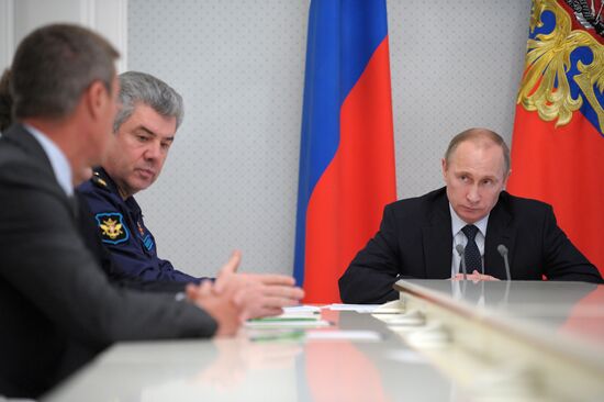Vladimir Putin holds meeting on long-range high-precision weapons