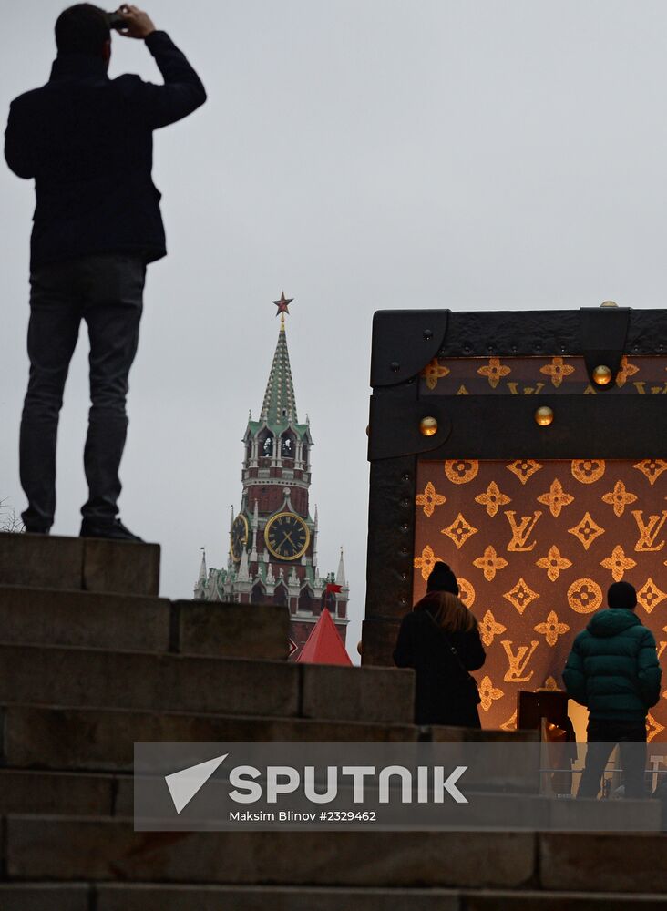 Louis Vuitton suitcase pavilion on Red Square
