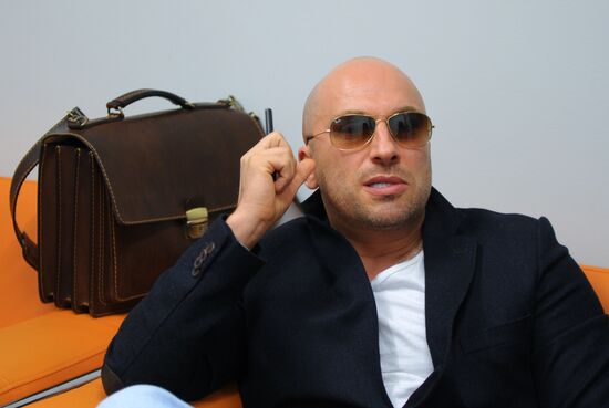 News conference devoted to release of movie "Polar Race" directed by Sergei Chekalov