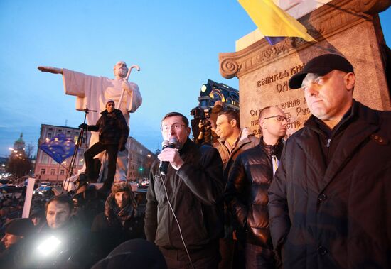 Civil disorders continue in Kiev
