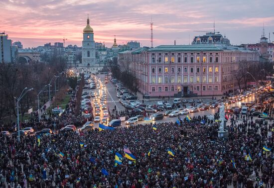 Civil disorders continue in Kiev