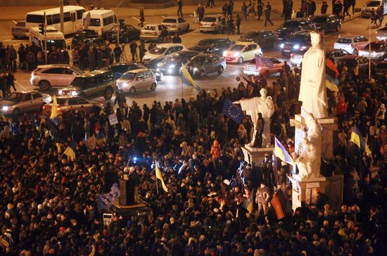 Civil disorders continue in Kiev