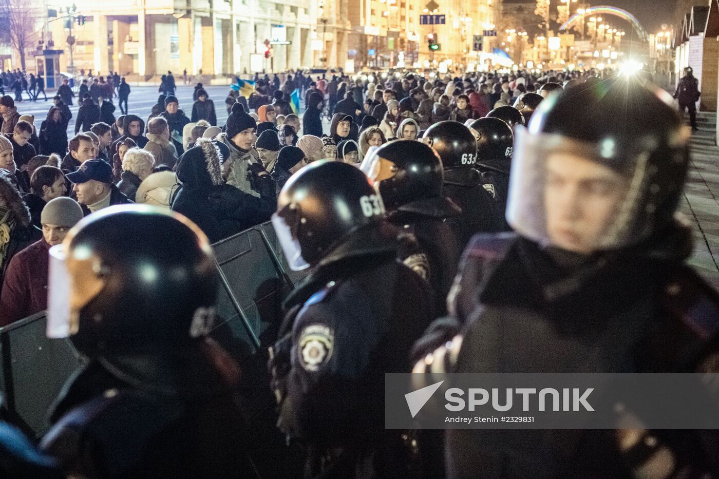 Civil disorders continue in Kiev