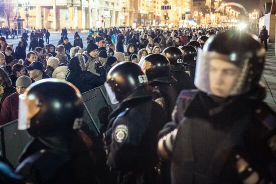 Civil disorders continue in Kiev