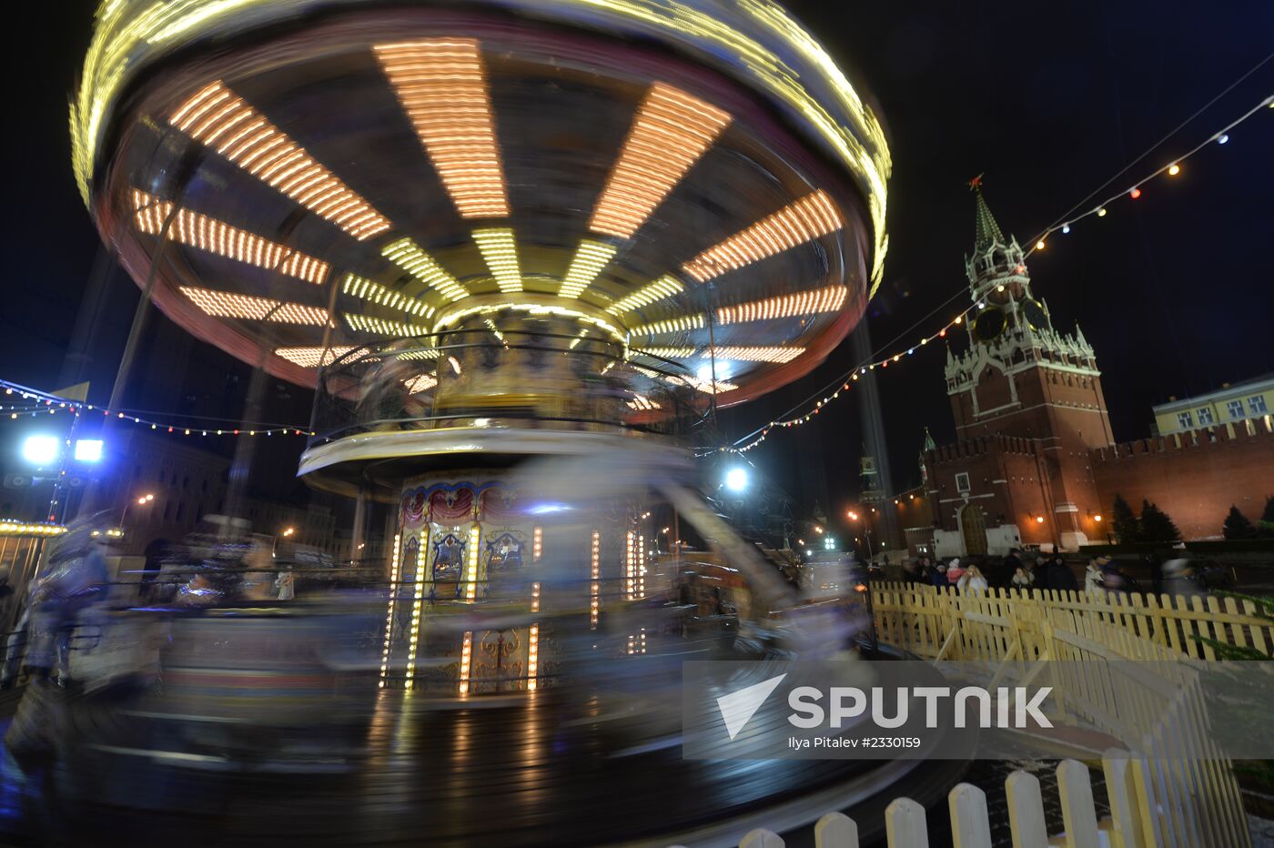 Christmas fair opens on Red Square