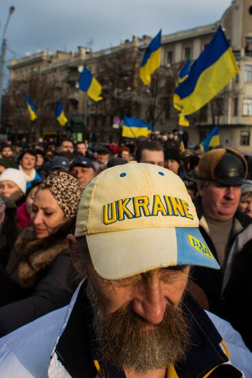 Supporters of Ukraine's EU integration rally in Kharkov
