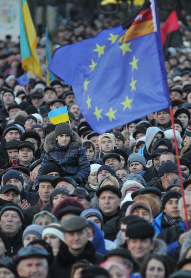Rally to support Ukraine's EU integration in Lviv
