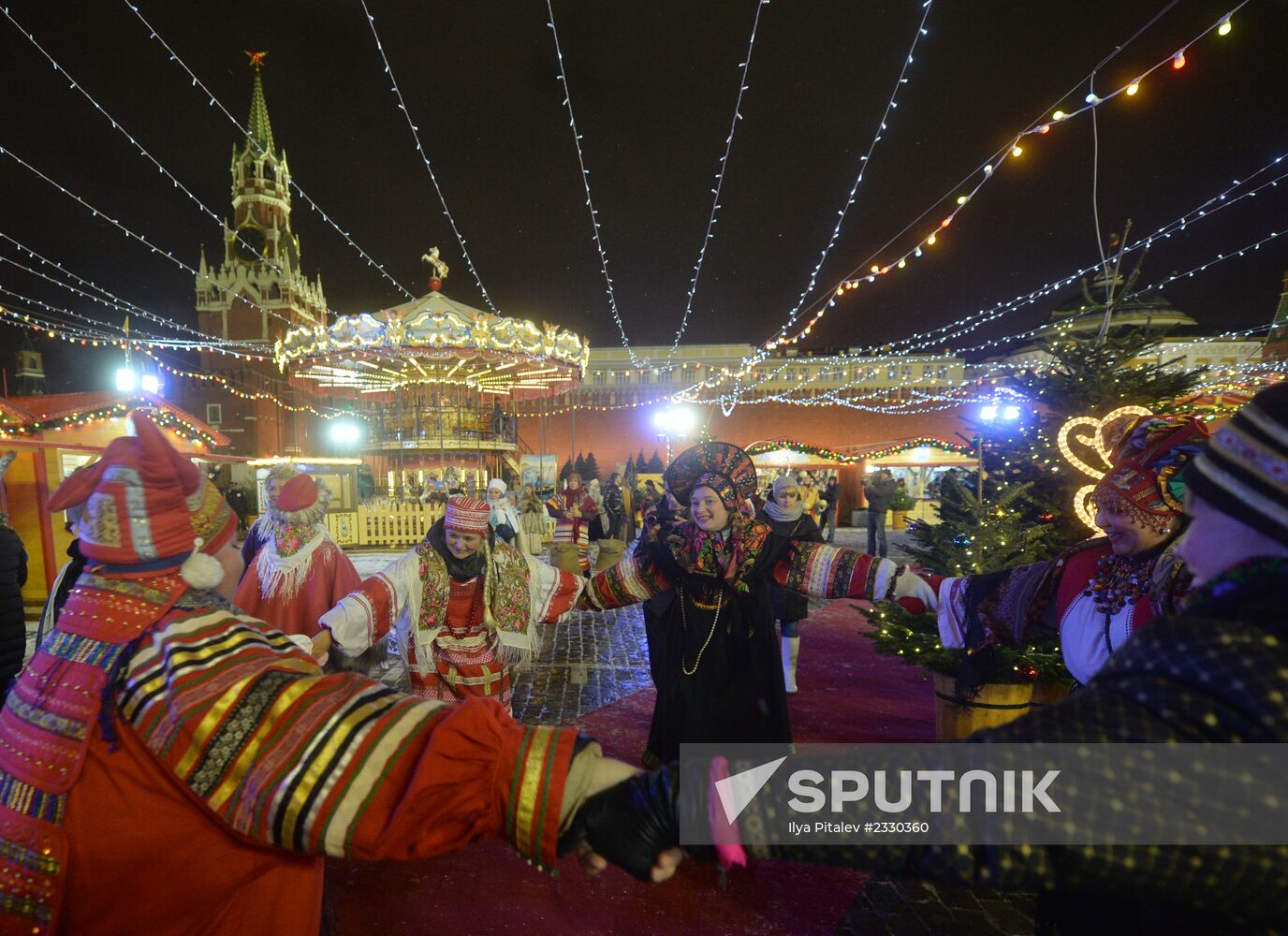 Christmas Fair opens on Red Square