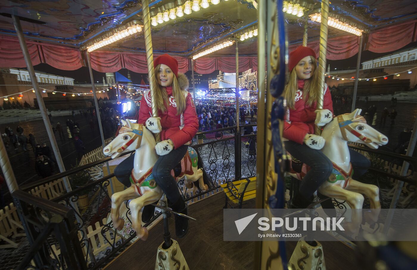 Christmas Fair opens on Red Square