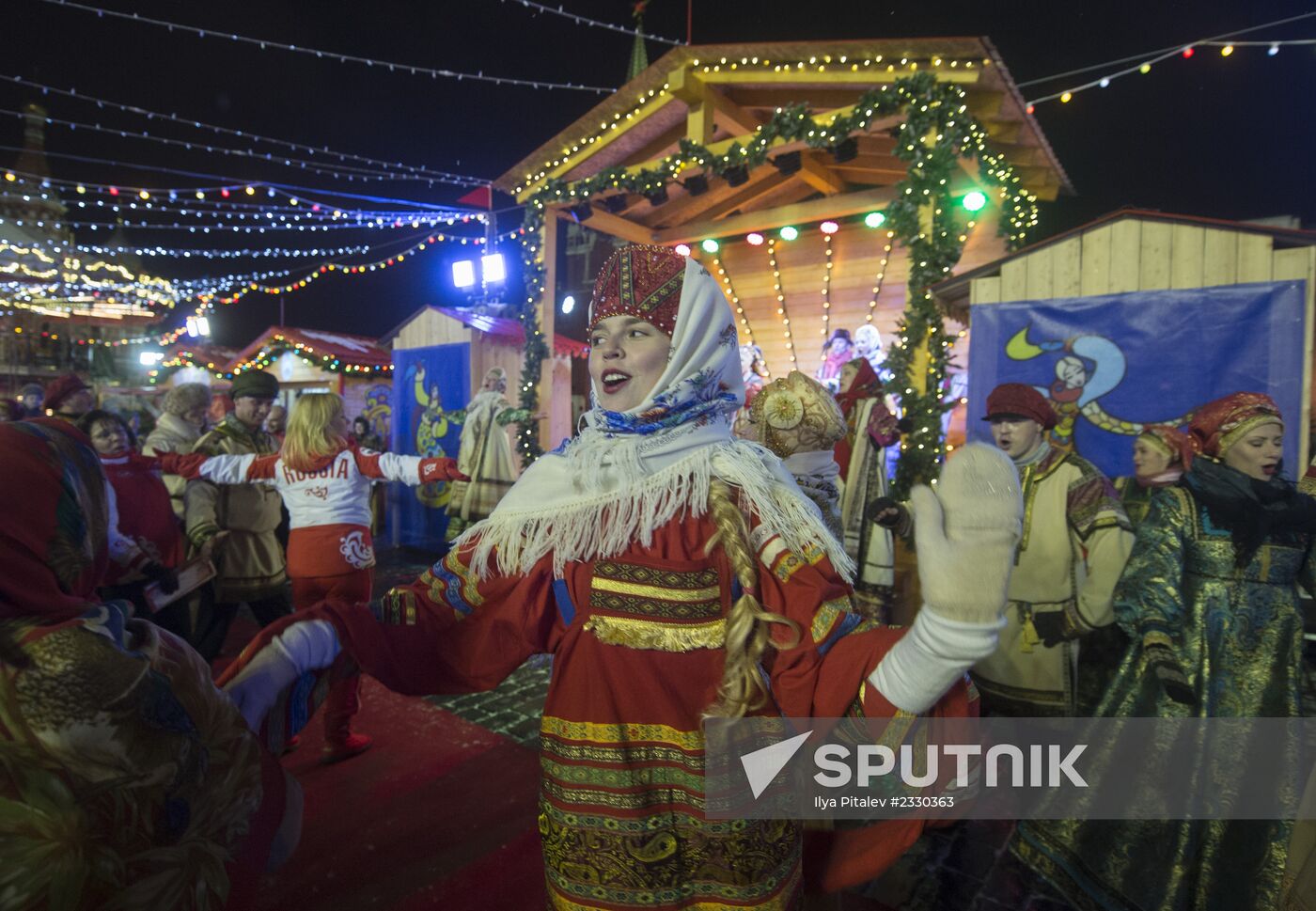 Christmas Fair opens on Red Square