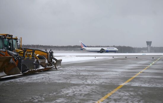 Runway opened after reconstruction at Vnukovo Airport
