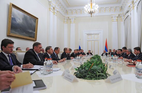 Vladimir Putin's state visit to Armenia