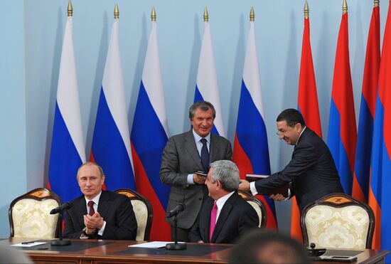 Vladimir Putin's state visit to Armenia