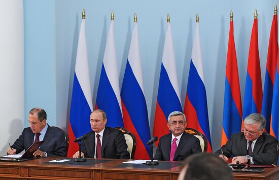 Vladimir Putin's state visit to Armenia