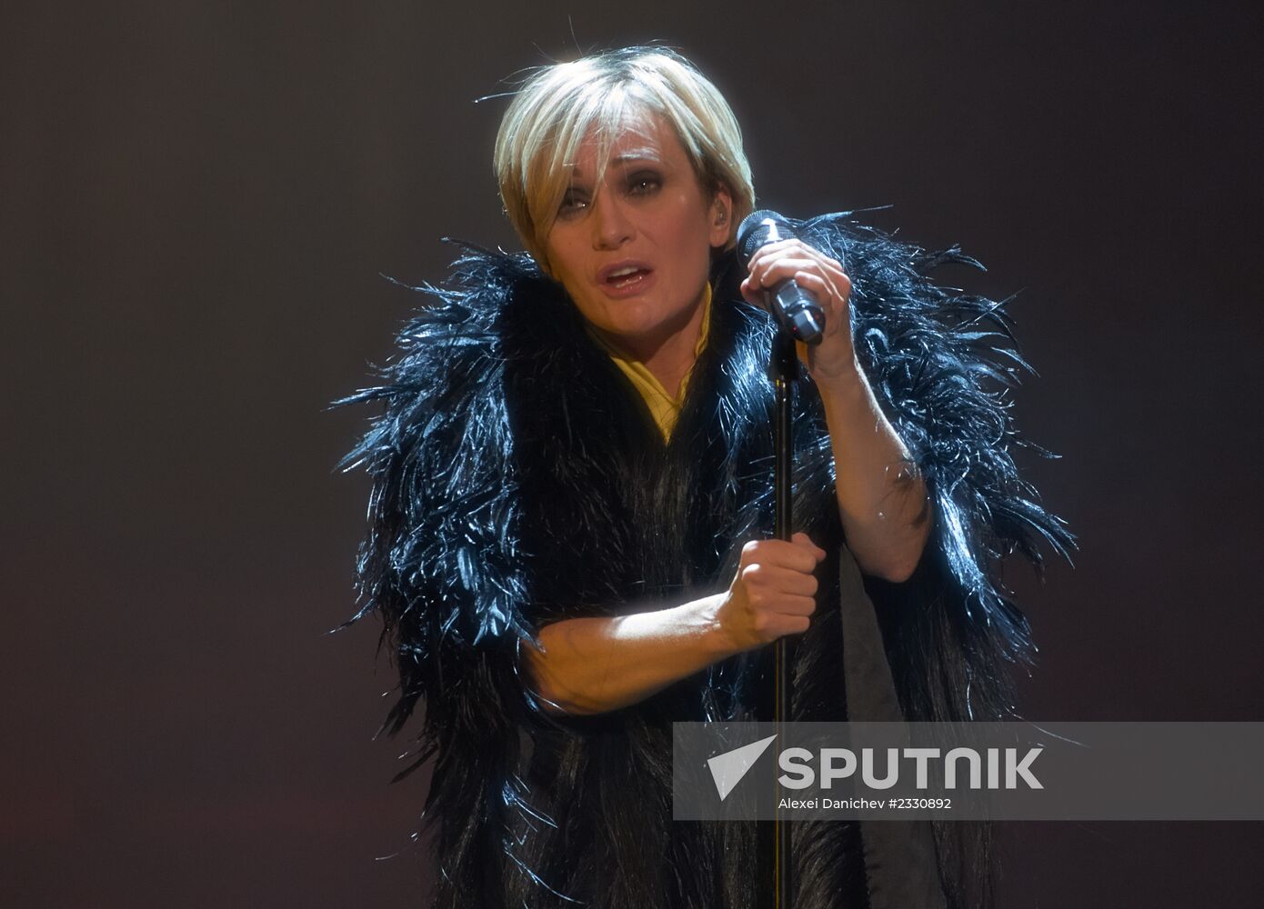 Patricia Kaas gives concert in St Petersburg