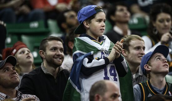 NBA Basketball. Utah Jazz vs. Houston Rockets