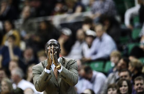 NBA Basketball. Utah Jazz vs. Houston Rockets