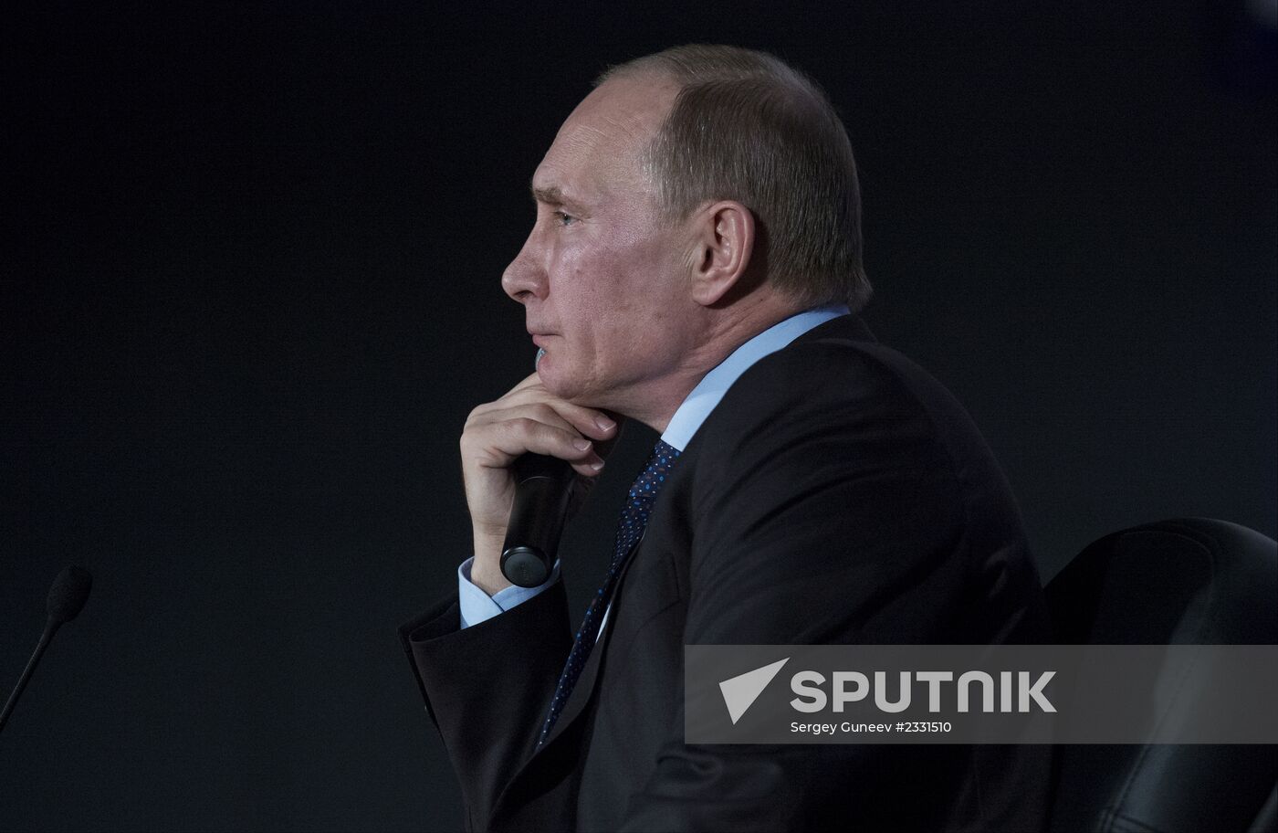 Vladimir Putin visits Moscow State University law department
