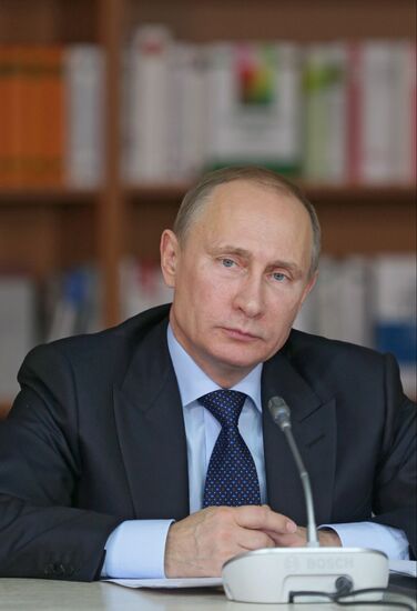 Vladimir Putin visits law faculty of Lomonosov Moscow State University