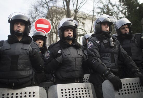 EU integration supporters rally in Kiev