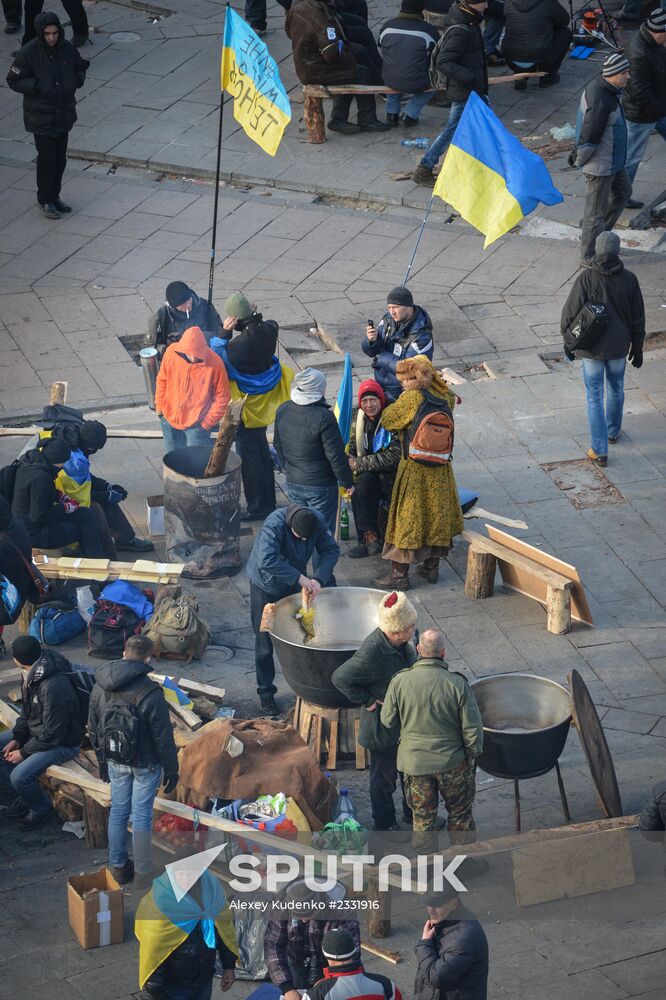 EU integration supporters rally in Kiev