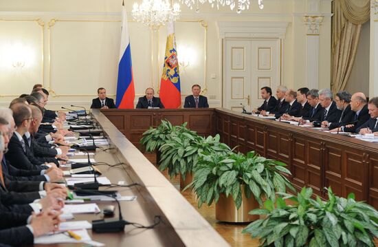 Vladimir Putin chairs meeting of Presidential Economic Council