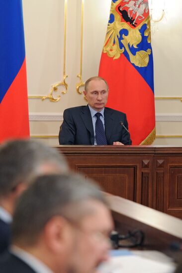 Vladimir Putin chairs meeting of Presidential Economic Council