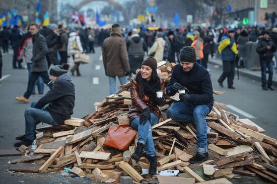 EU integration supporters rally in Kiev