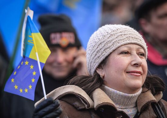 EU integration supporters rally in Kiev