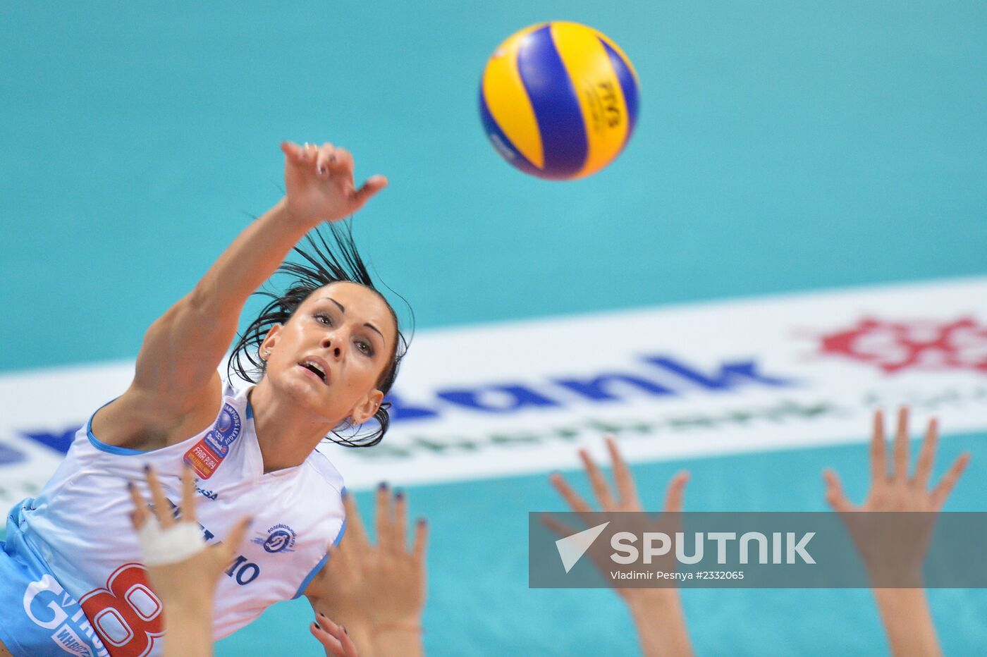 2013–14 CEV Women's Champions League. Dynamo Moscow vs. Crvena Zvezda Belgrade