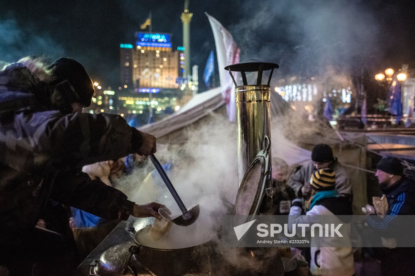 EU integration supporters rally in Kiev