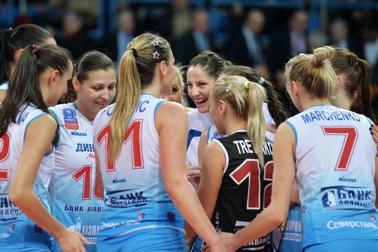 2013–14 CEV Women's Champions League. Dynamo Moscow vs. Crvena Zvezda Belgrade