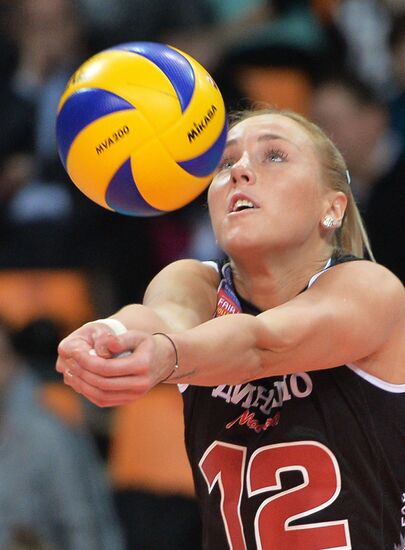 2013–14 CEV Women's Champions League. Dynamo Moscow vs. Crvena Zvezda Belgrade