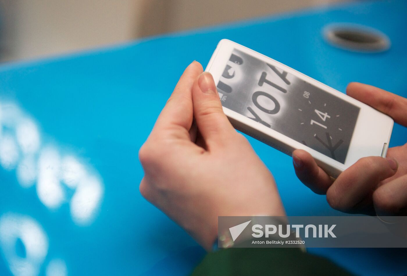 Yota Phone launches sales in Moscow